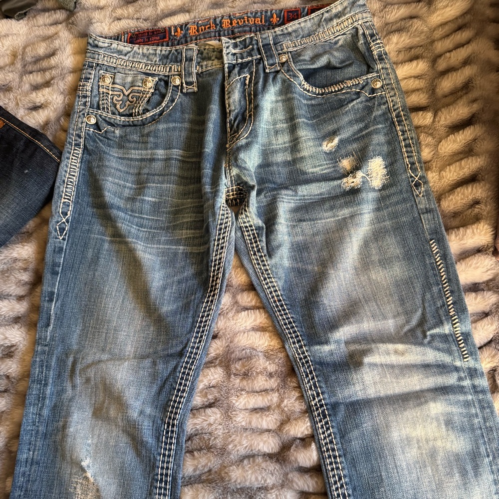 Men’s Rock Revival straight jeans